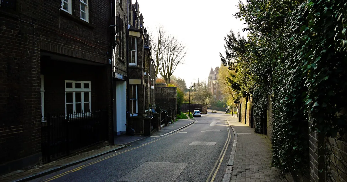 Parking Fines Guide in Hampstead, England — car parking spaces and facilities