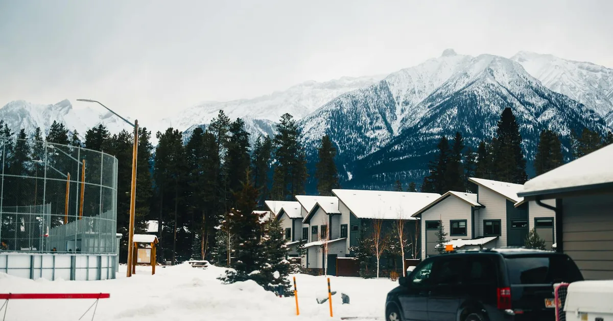 Free Parking Guide in Black Mountain, British Columbia — car parking spaces and facilities