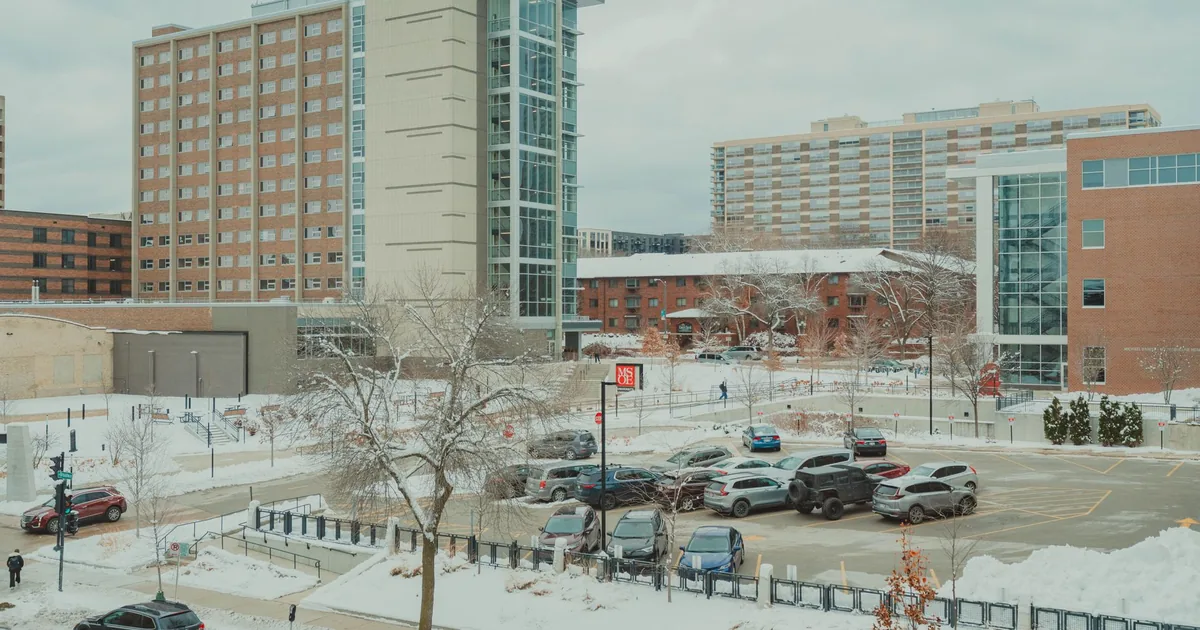 Parking Costs Guide in Evanston, Illinois — car parking spaces and facilities