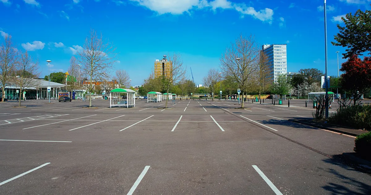 Parking Fines Guide in Watford, England — car parking spaces and facilities