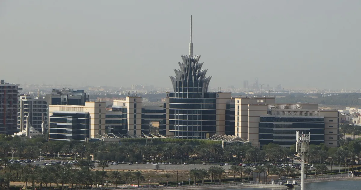 Towed Vehicle Guide in Silicon Oasis, Dubai — car parking spaces and facilities