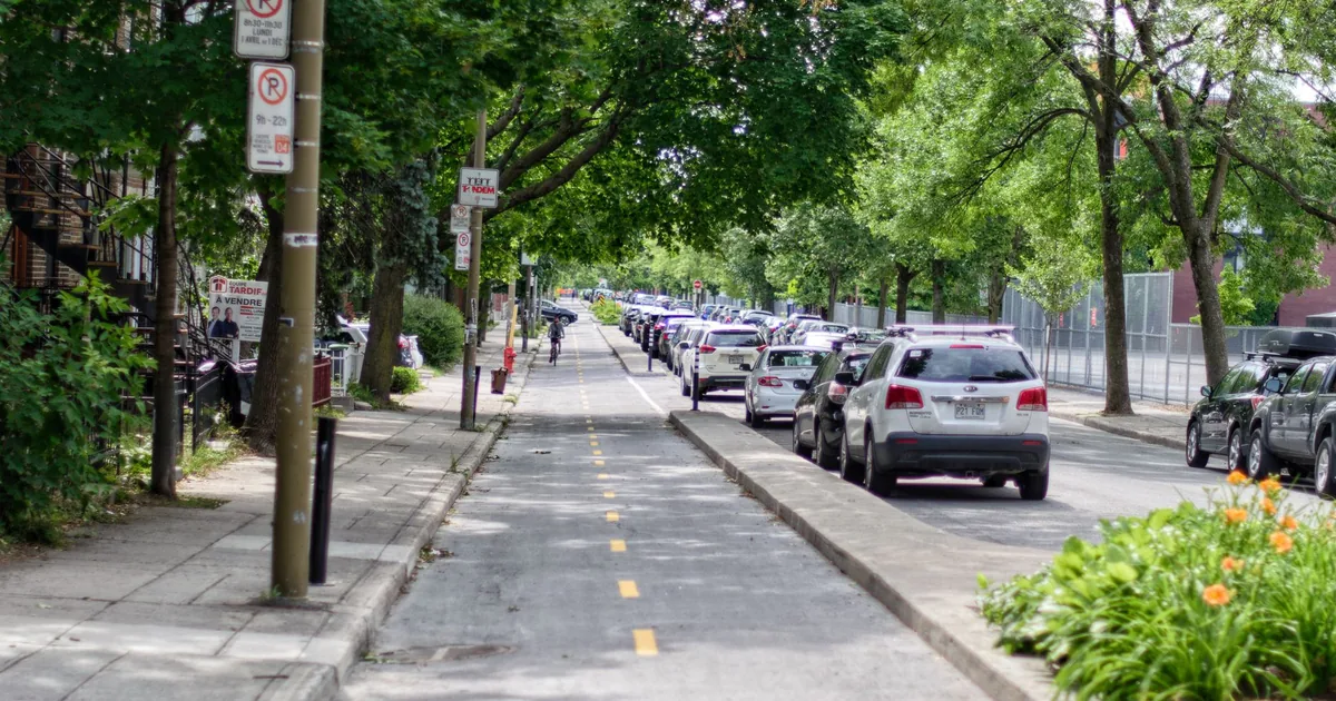 Street Parking Guide in York, Prince Edward Island — car parking spaces and facilities