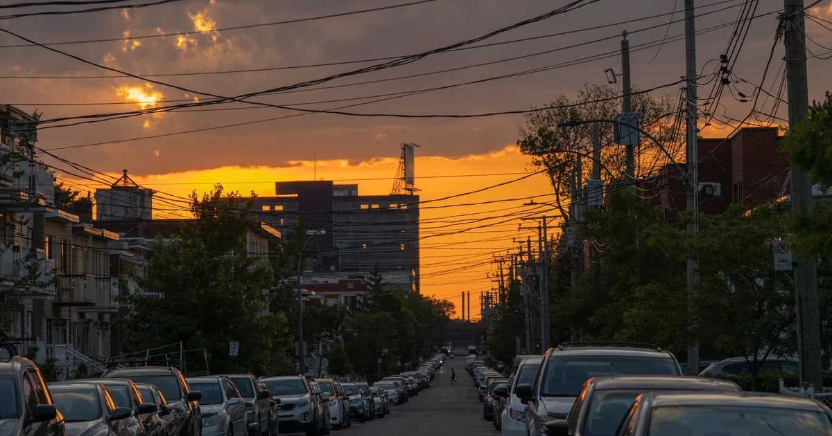 Street Parking Guide in Etobicoke, Ontario — car parking spaces and facilities