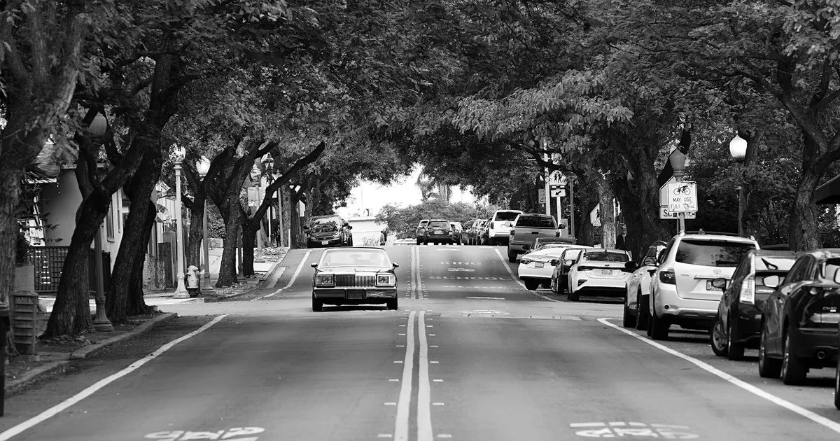 Street Parking Guide in Fairfield, Queensland — car parking spaces and facilities