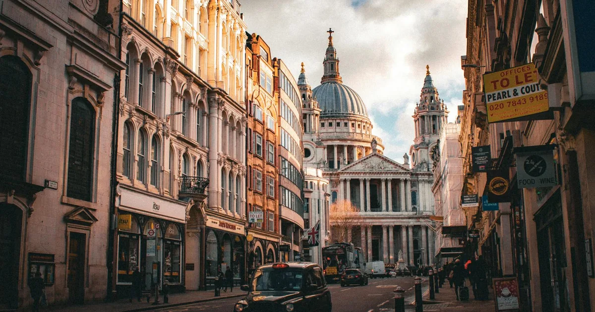 Moving Guide in St Pauls, Wales — car parking spaces and facilities
