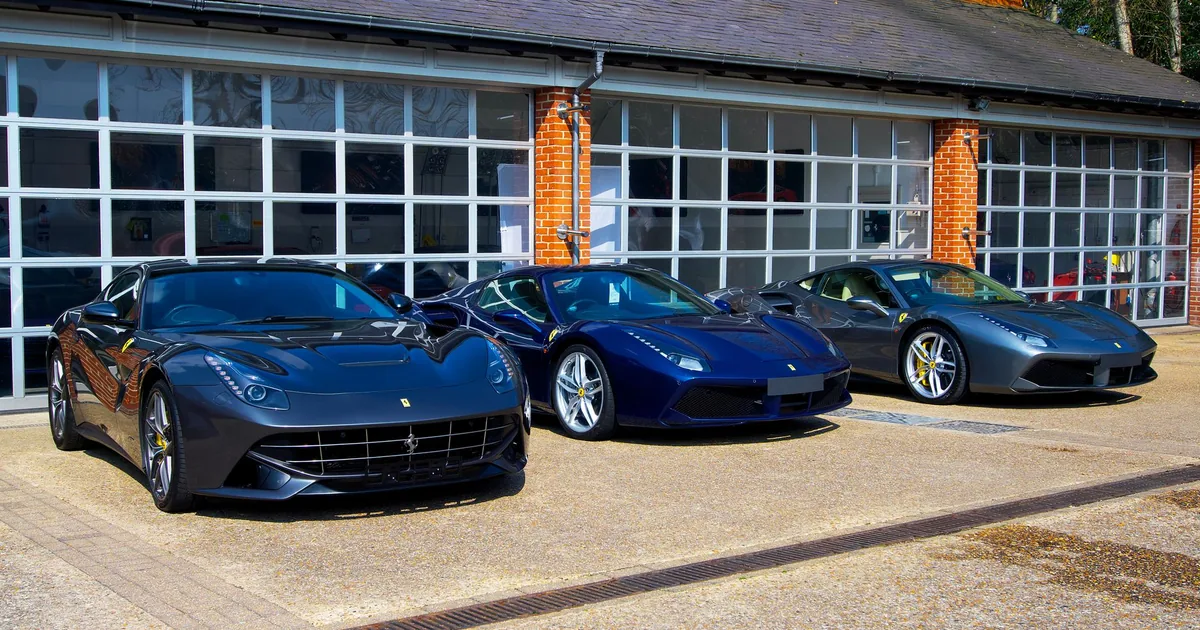 Vehicle Storage Guide in Rochdale, England — car parking spaces and facilities
