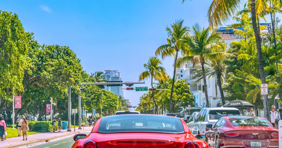 Vehicle Storage Guide in Miami Beach, Florida — car parking spaces and facilities