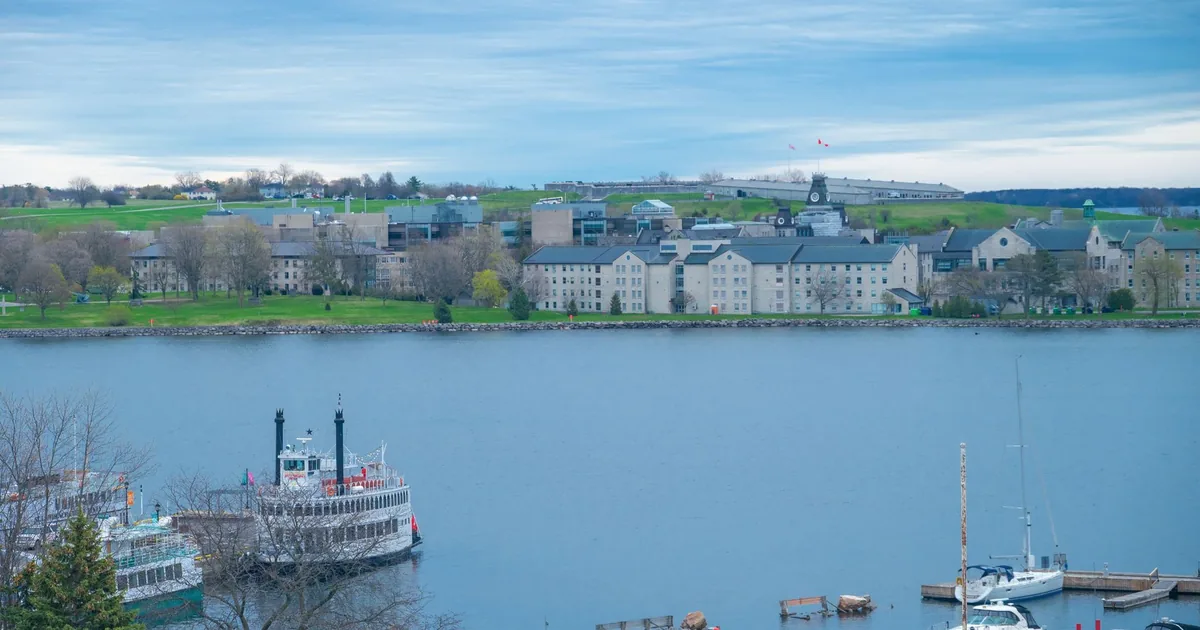 Rent Parking Guide in St. Lawrence, Newfoundland and Labrador — car parking spaces and facilities