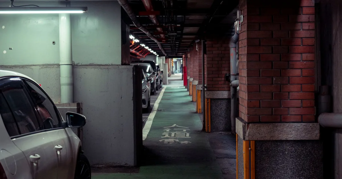 Rent Parking Guide in Huddersfield, England — car parking spaces and facilities