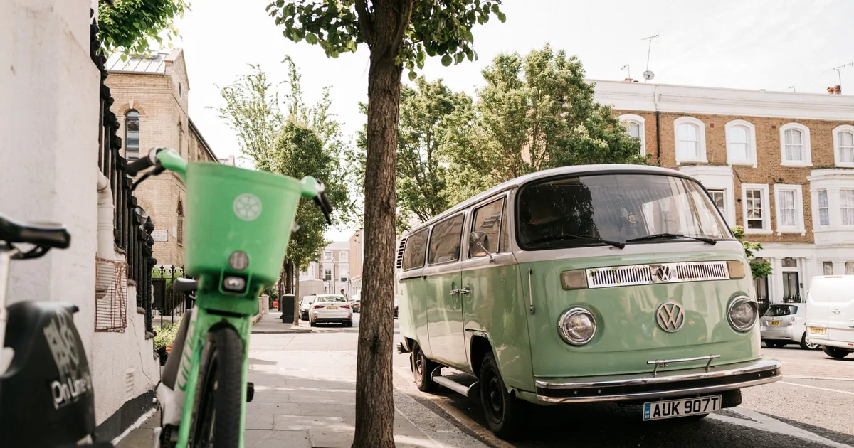 Free Parking Guide in Hackney, England — car parking spaces and facilities