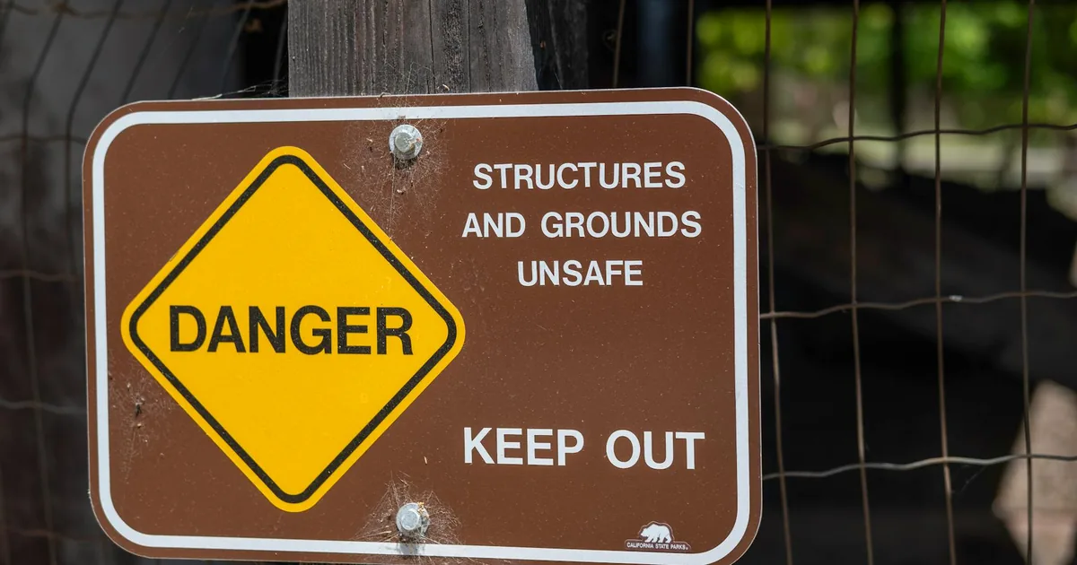 Parking Signs Guide in Albuquerque, New Mexico — car parking spaces and facilities