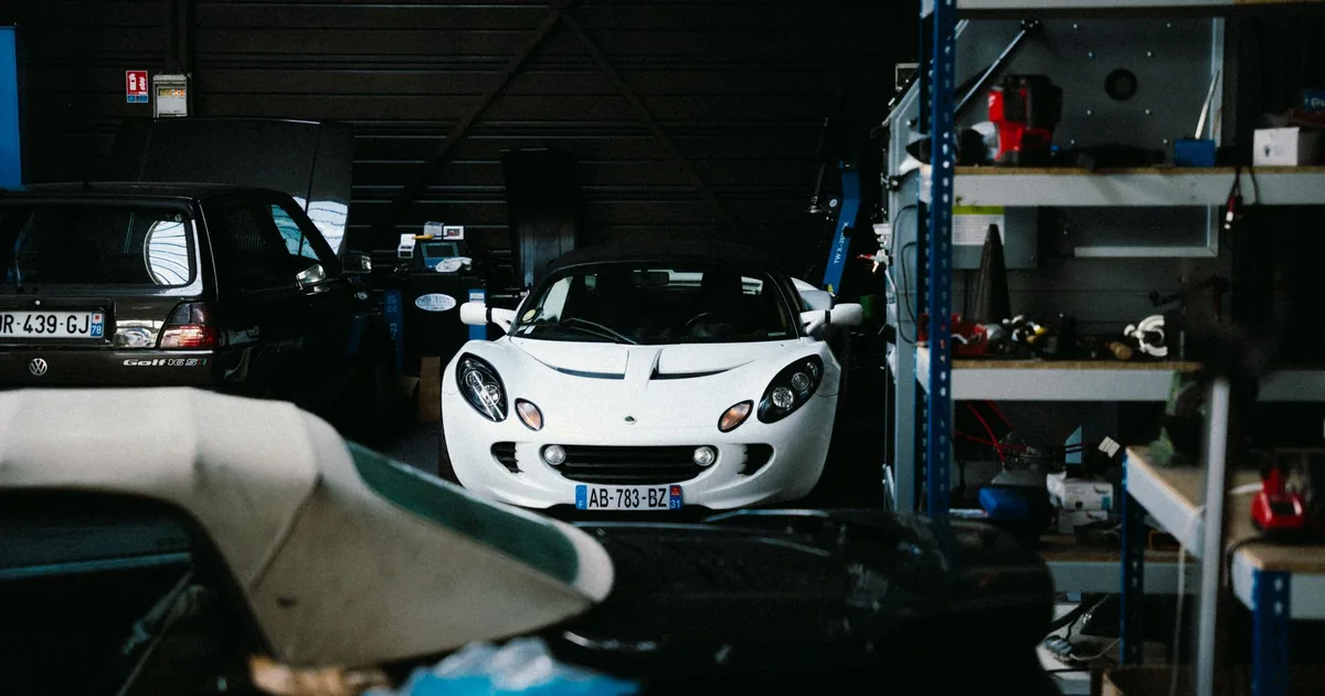 Vehicle Storage Guide in Al Hosn, Sharjah — car parking spaces and facilities