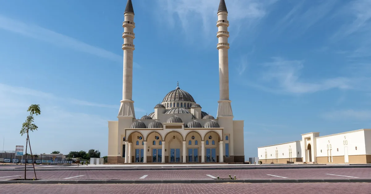 Parking Costs Guide in Al Bateen, Abu Dhabi — car parking spaces and facilities