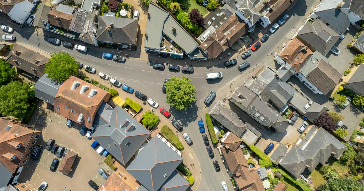 Cheap Parking Tips in Chalfont St Peter, England — car parking spaces and facilities