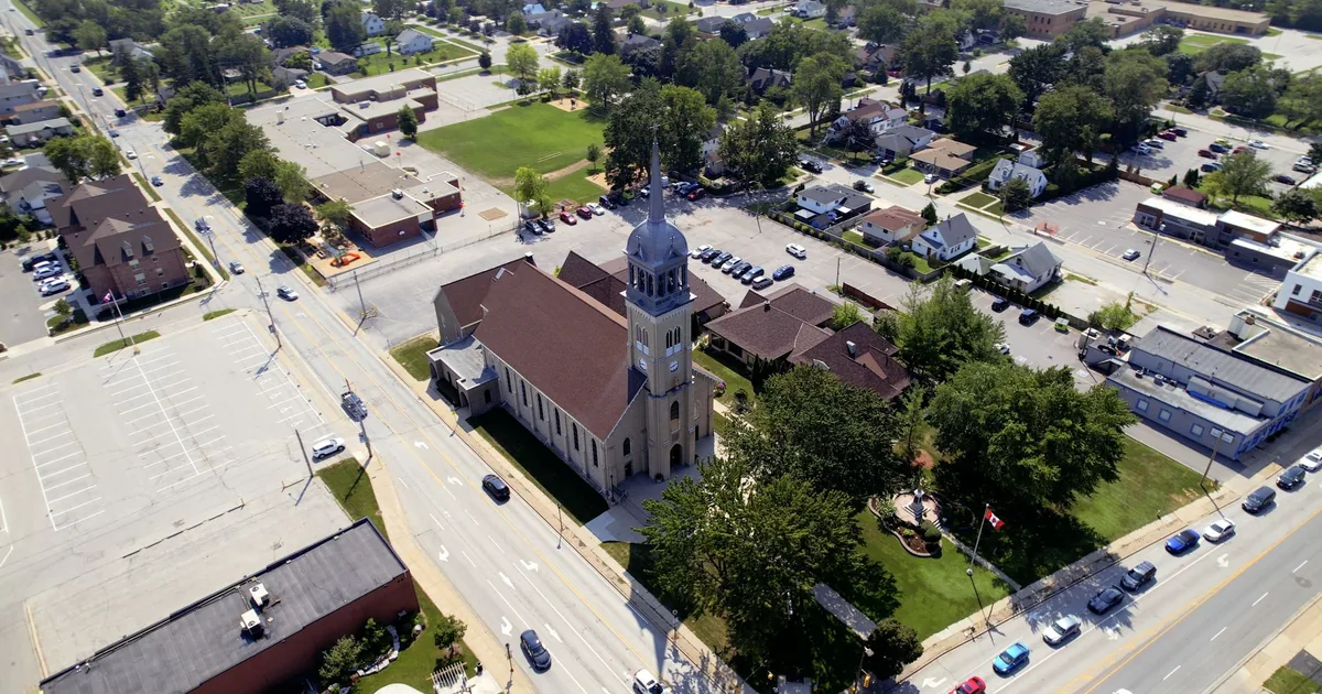 Cheap Parking Tips in Port Dalhousie, Ontario — car parking spaces and facilities