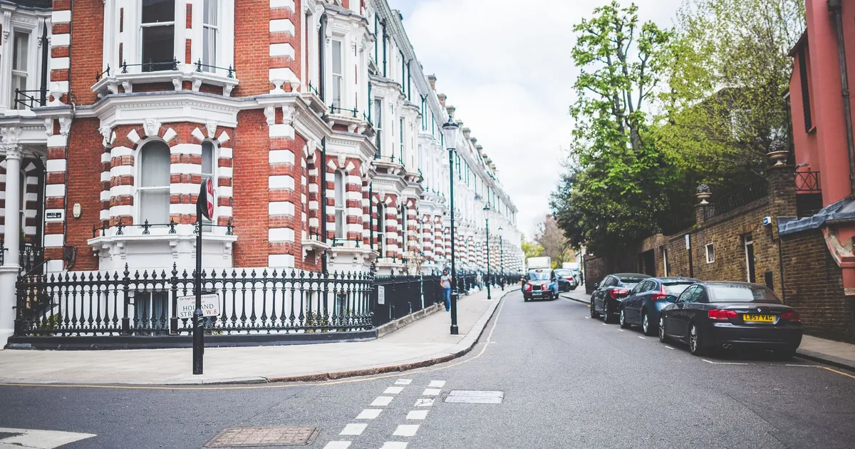 Cheap Parking Tips in Wandsworth Town, England — car parking spaces and facilities