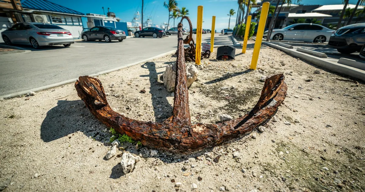 Cheap Parking Tips in Sand Key, Florida — car parking spaces and facilities