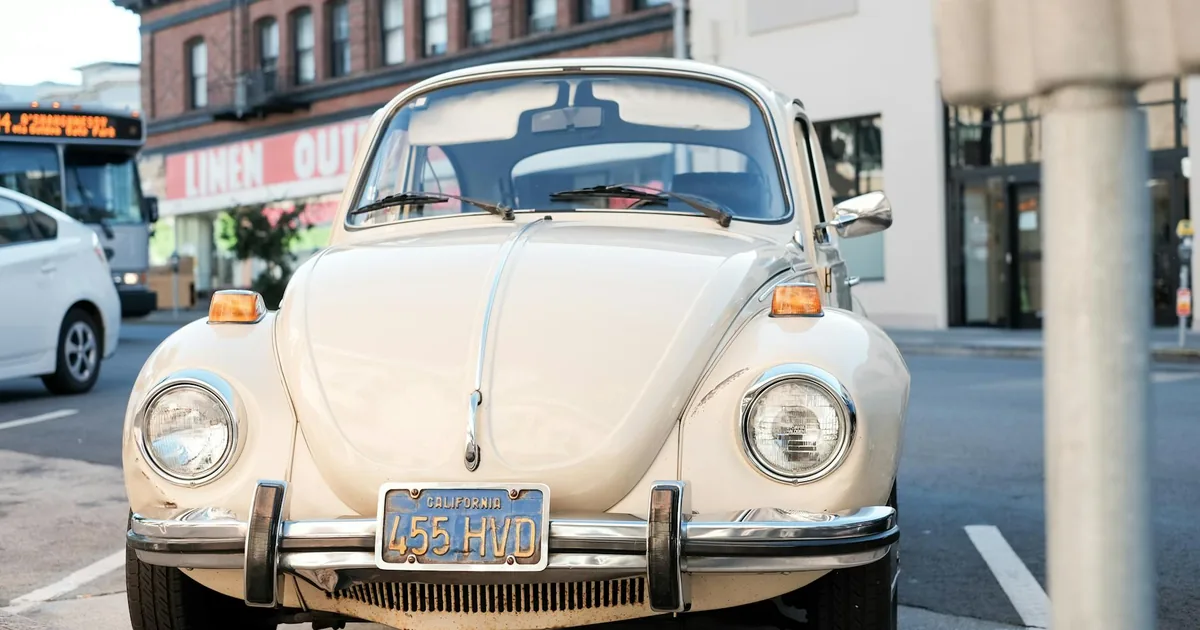 Parking Costs Guide in Castro, California — car parking spaces and facilities