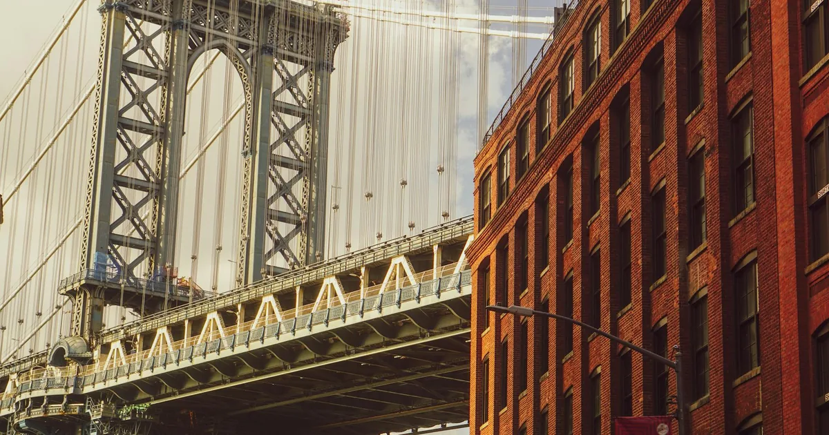 Parking Costs Guide in DUMBO, New York — car parking spaces and facilities