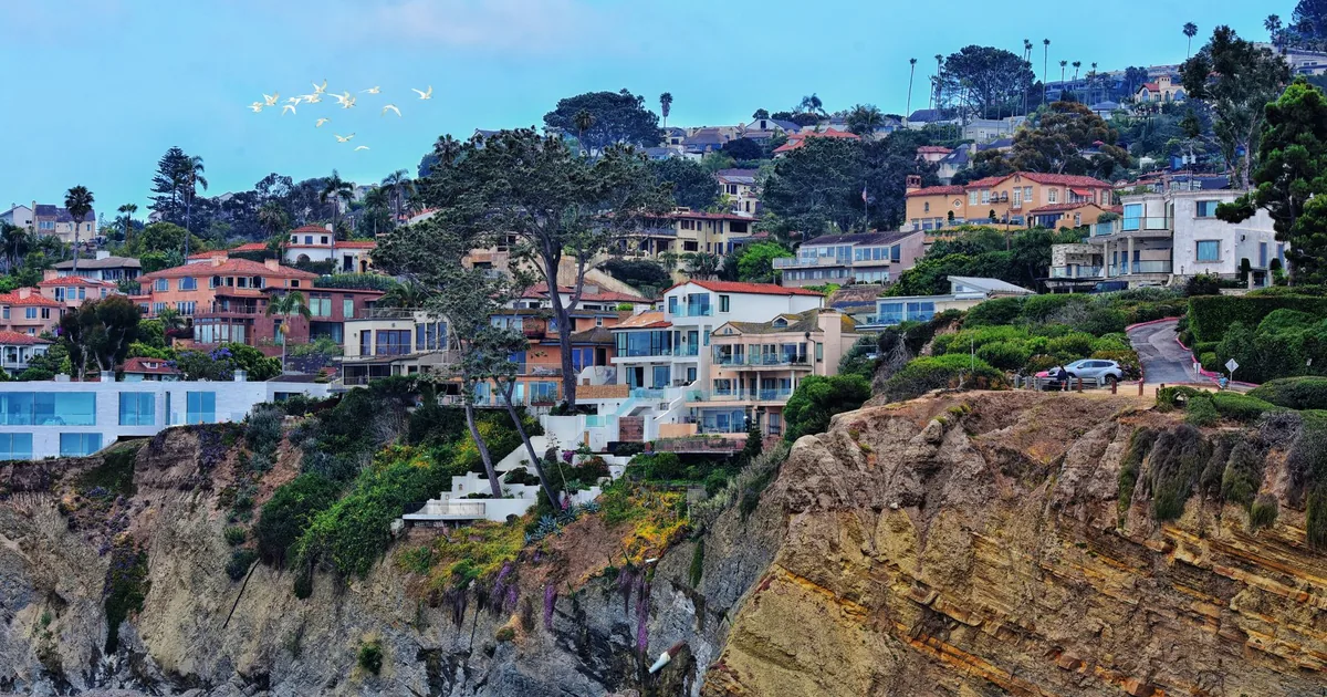Parking Fines Guide in La Jolla, California — car parking spaces and facilities