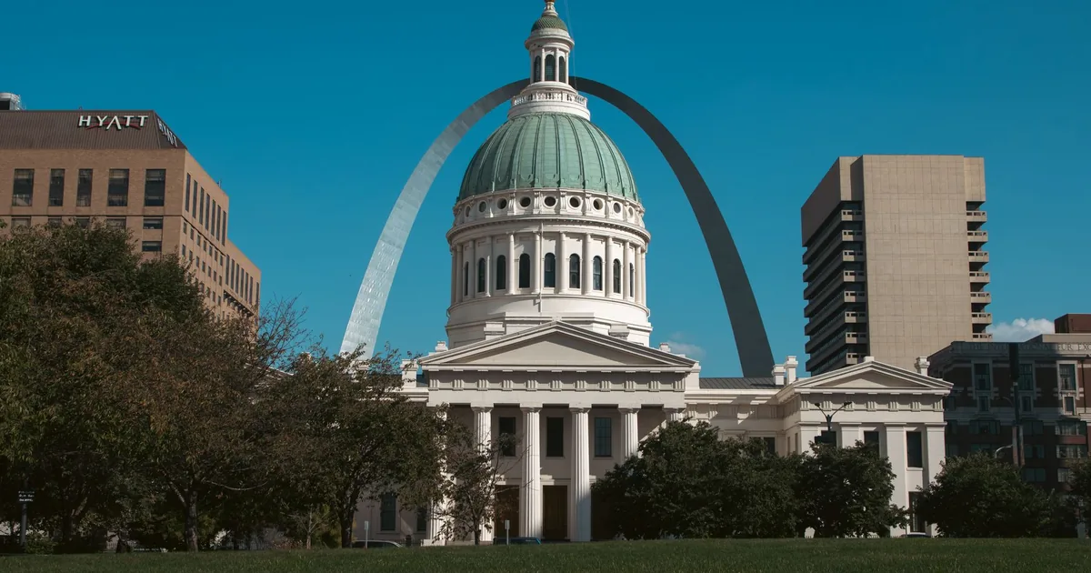 Parking Fines Guide in St. Louis, Missouri — car parking spaces and facilities