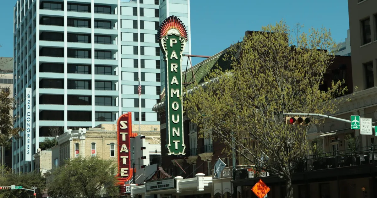 Free Parking Guide in University of Texas, Texas — car parking spaces and facilities