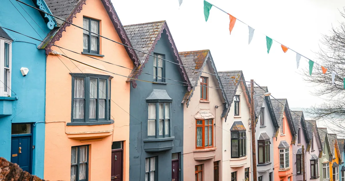 Moving Guide in Wexford Town, Wexford — car parking spaces and facilities