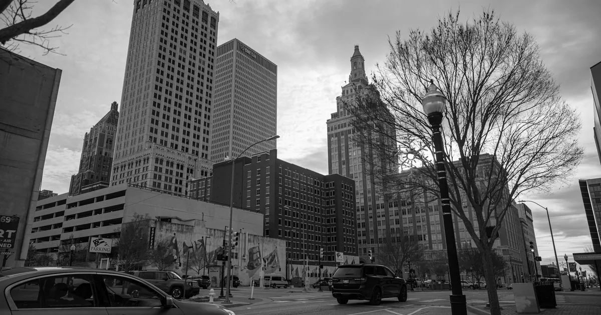 Moving Guide in Tulsa, Oklahoma — car parking spaces and facilities