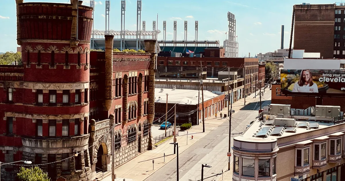 Moving Guide in Cleveland, Ohio — car parking spaces and facilities