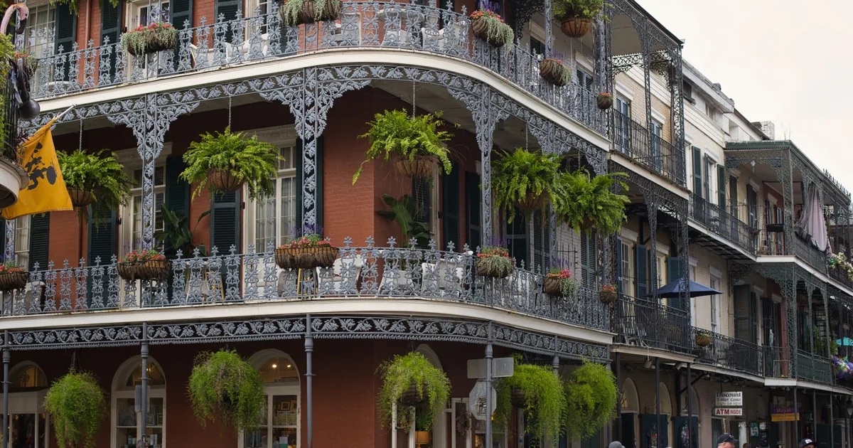 Parking Permits Guide in New Orleans, Louisiana — car parking spaces and facilities