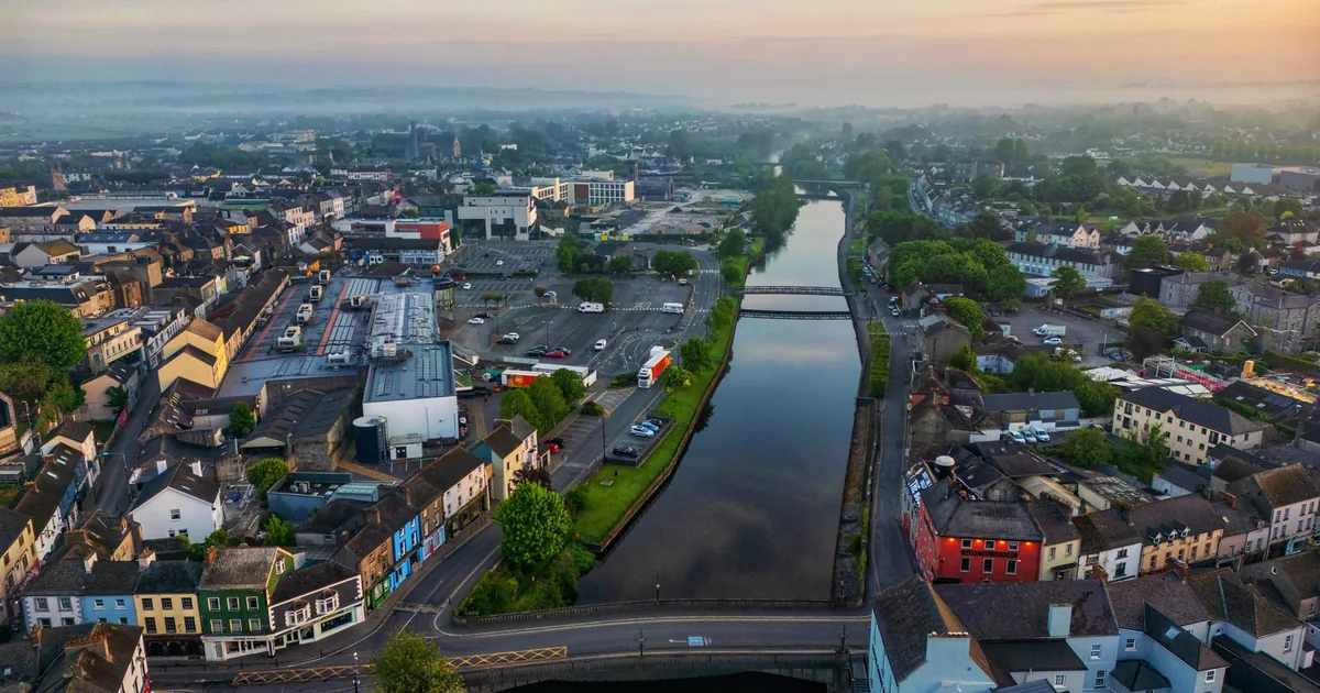Parking Permits Guide in Cavan Town, Cavan — car parking spaces and facilities