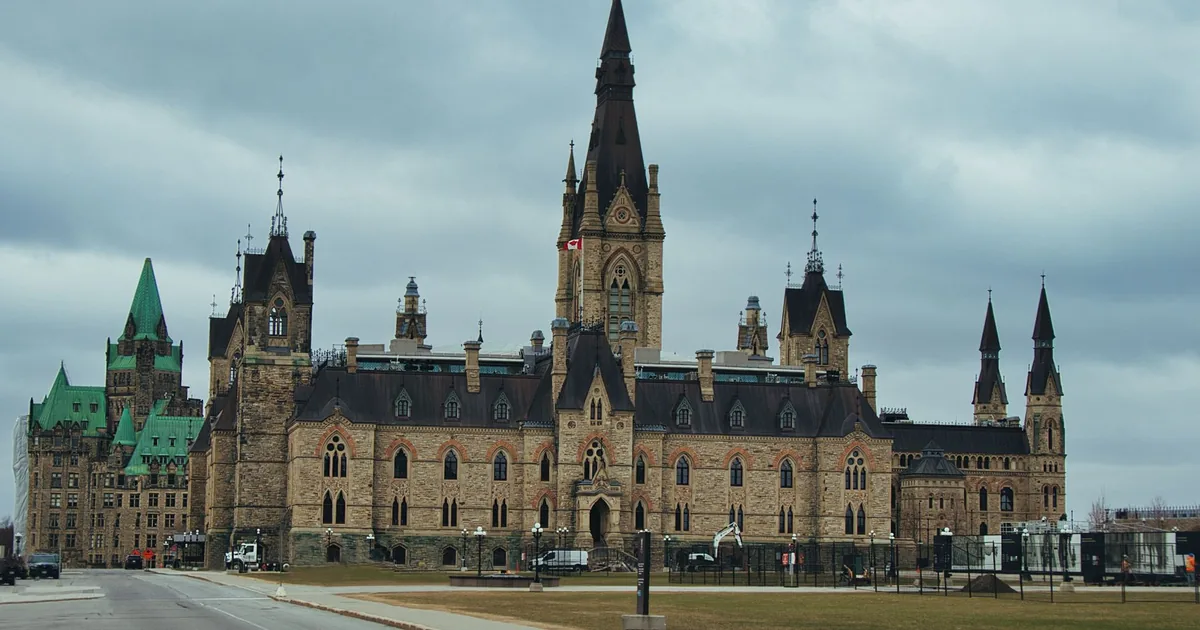 Parking Permits Guide in Capitol Hill, Alberta — car parking spaces and facilities