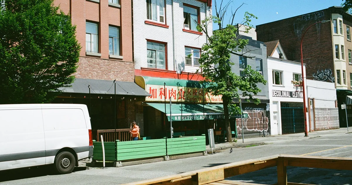 Parking Permits Guide in Chinatown, British Columbia — car parking spaces and facilities