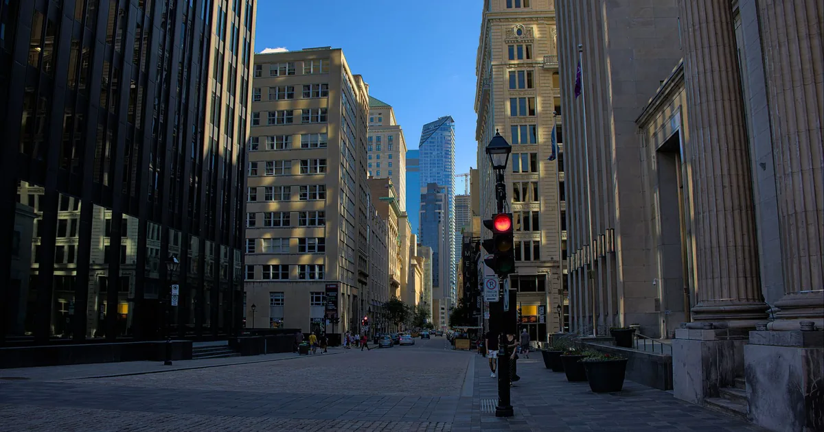 Rent Parking Guide in Old Montreal, Quebec — car parking spaces and facilities