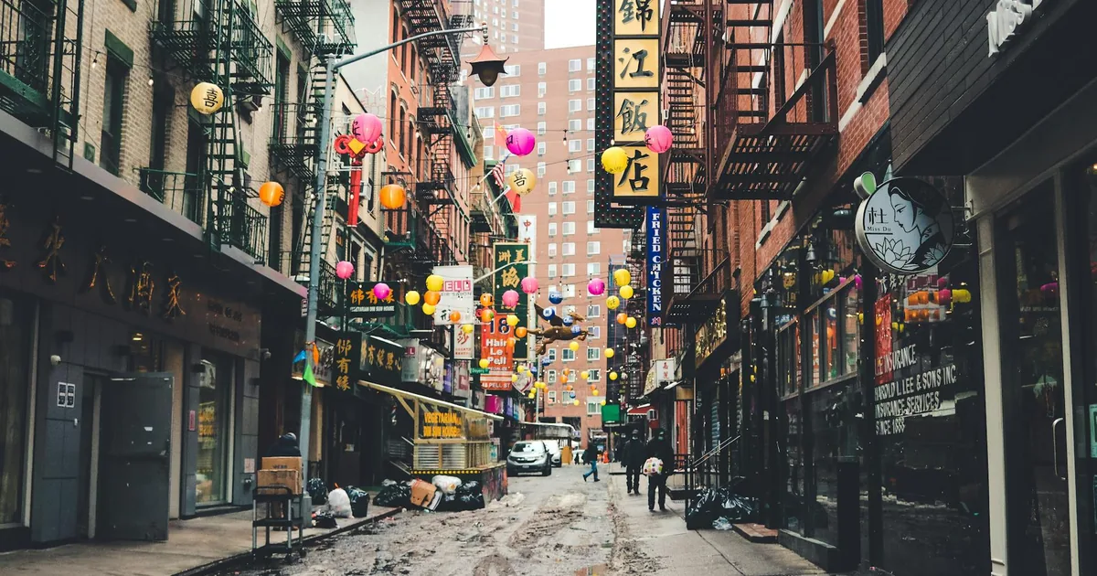 Rent Parking Guide in Lower East Side, New York — car parking spaces and facilities