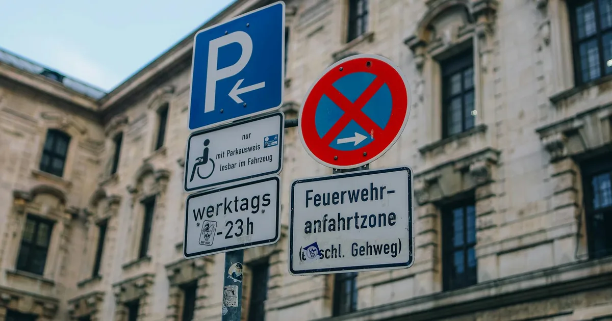 Parking Signs Guide in Mountain Creek, New South Wales — car parking spaces and facilities