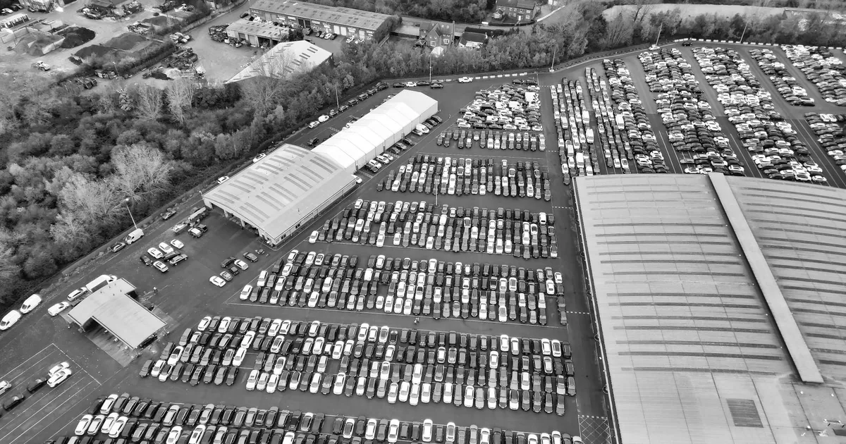 Vehicle Storage Guide in Downtown Fullerton, California — car parking spaces and facilities