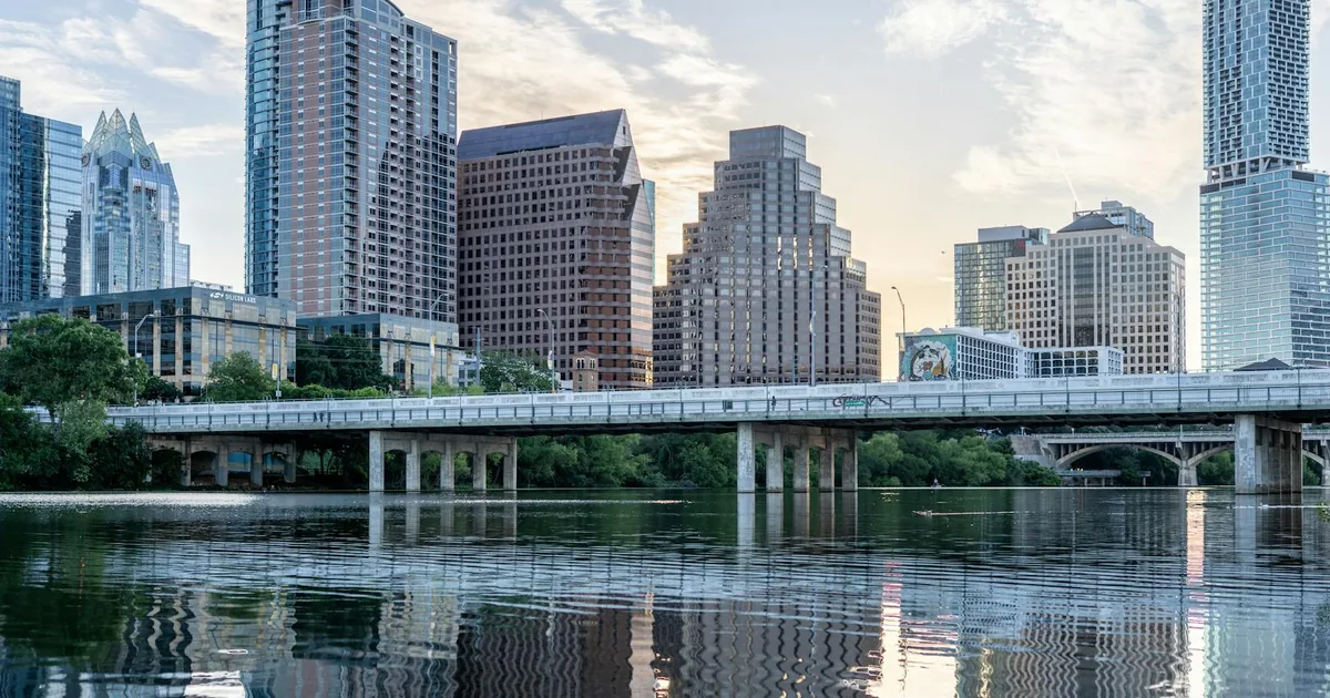 Vehicle Storage Guide in Downtown Austin, Texas — car parking spaces and facilities