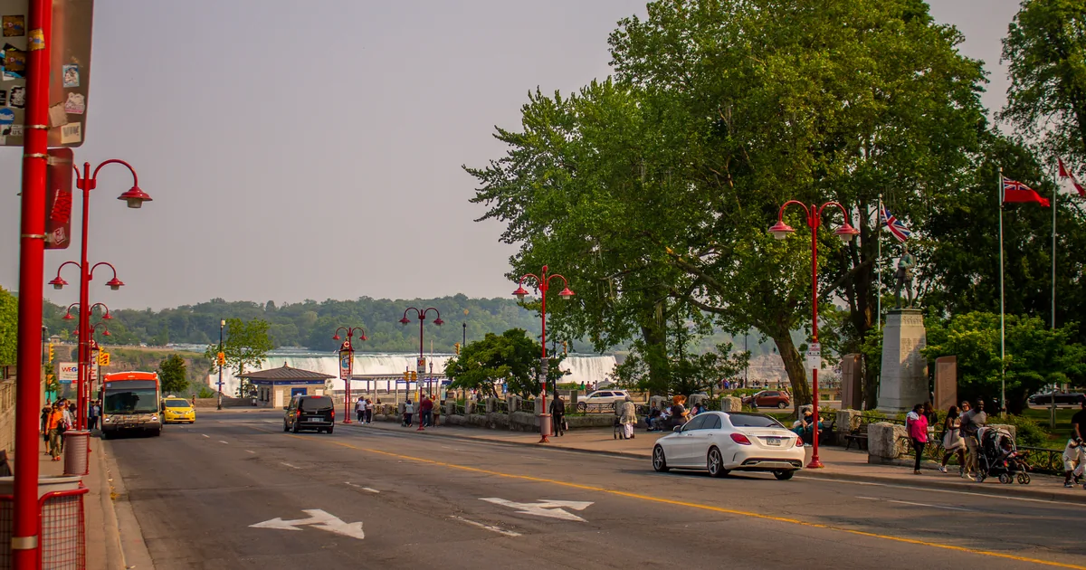 Vehicle Storage Guide in Niagara Falls, Ontario — car parking spaces and facilities