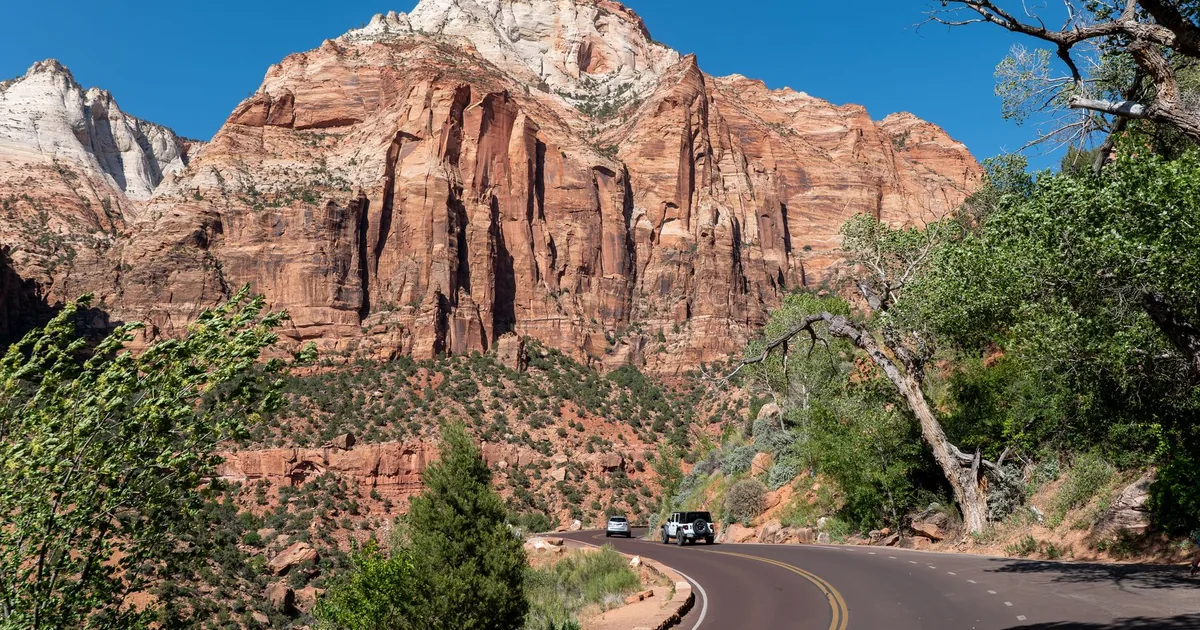 Vehicle Storage Guide in Zion Park, Illinois — car parking spaces and facilities