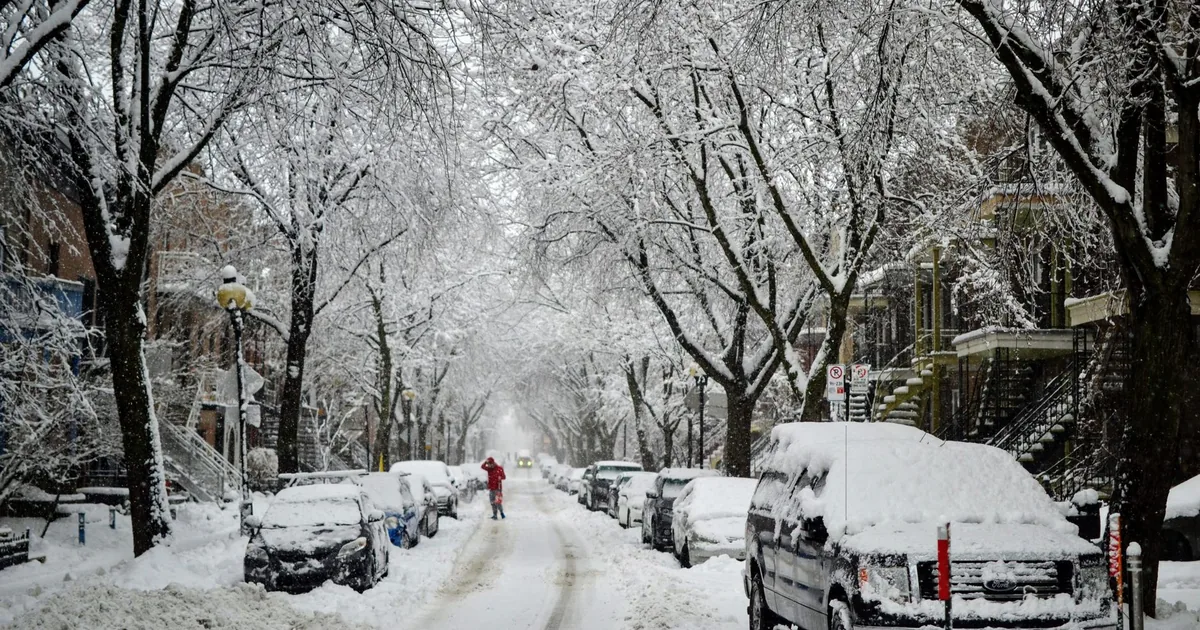 Street Parking Guide in Montreal, Quebec — car parking spaces and facilities