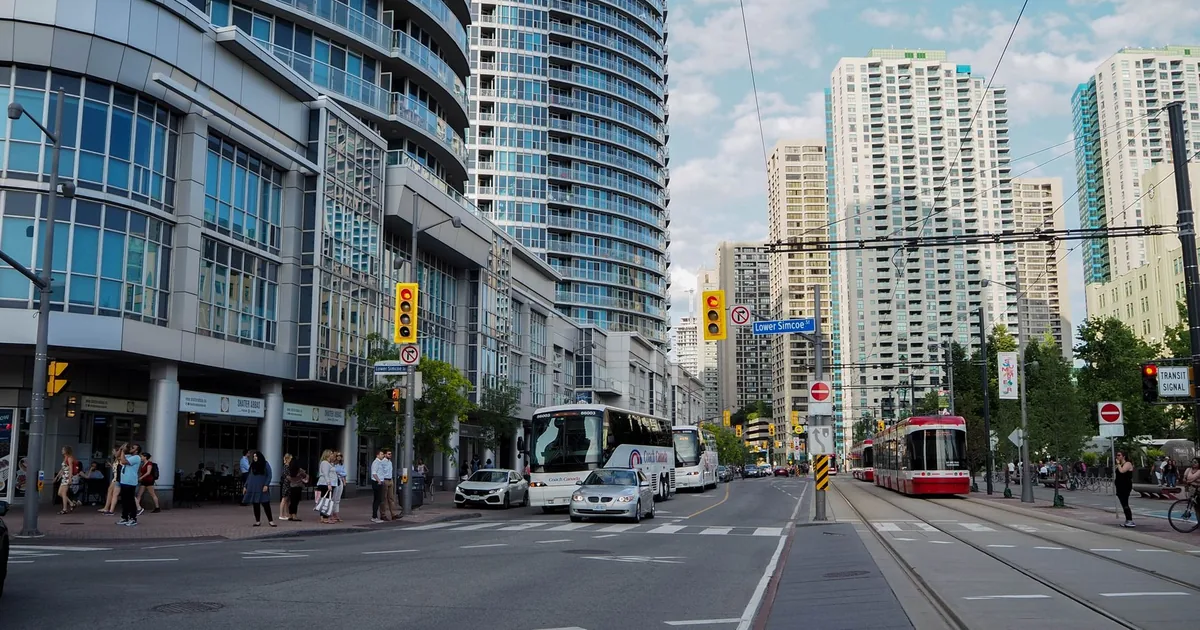 Street Parking Guide in Downtown, British Columbia — car parking spaces and facilities