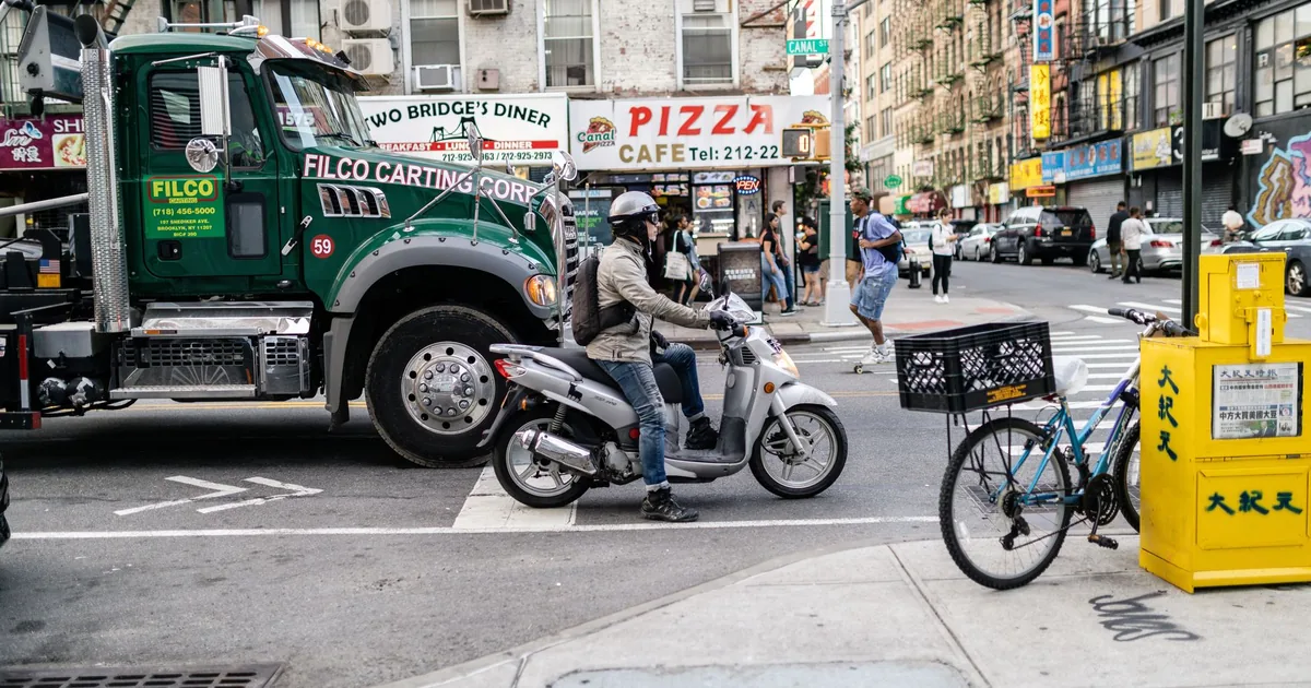 Towed Vehicle Guide in Chinatown, California — car parking spaces and facilities